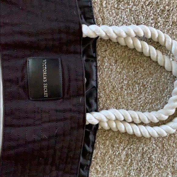 Victoria Secret beach bag and Clinique tote - Picture 5 of 8